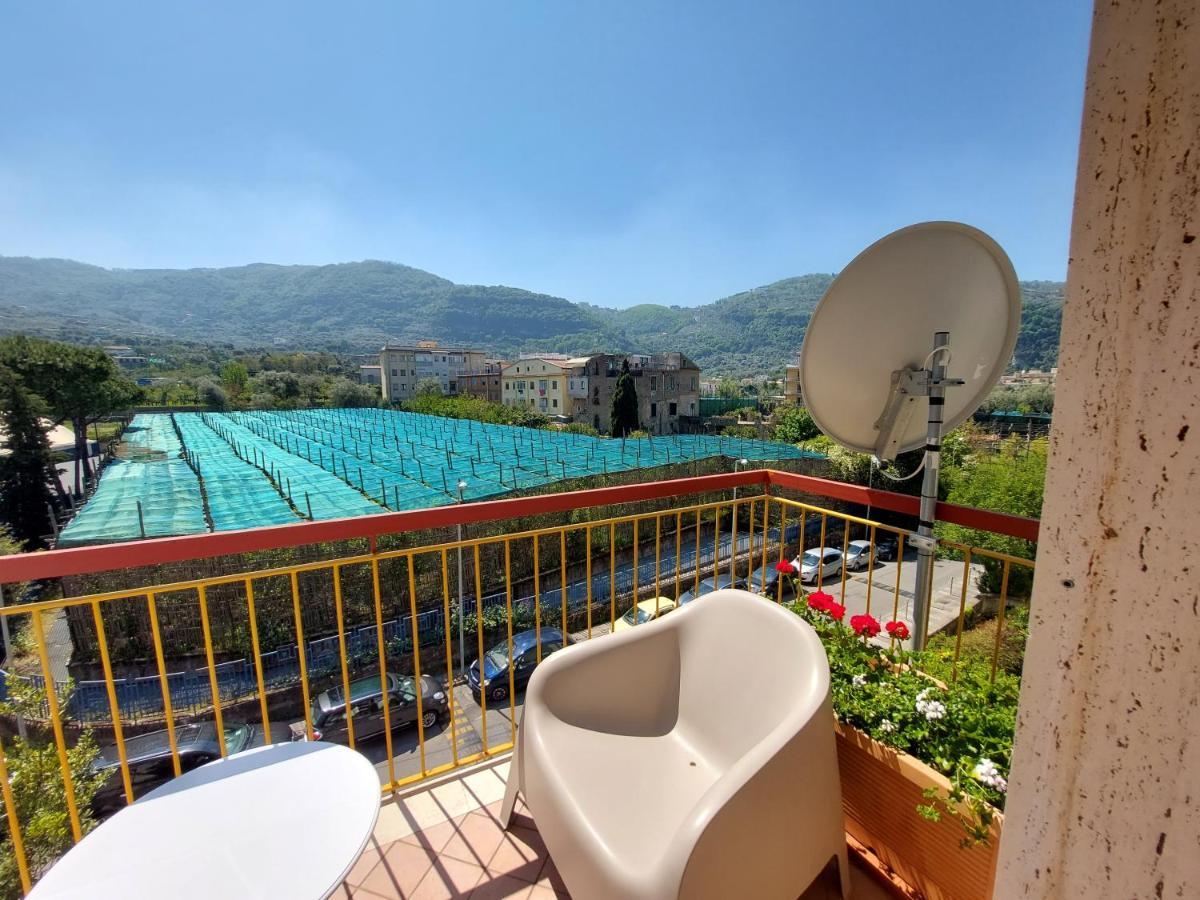 Mistral Luxury Suites Sorrento Exterior foto