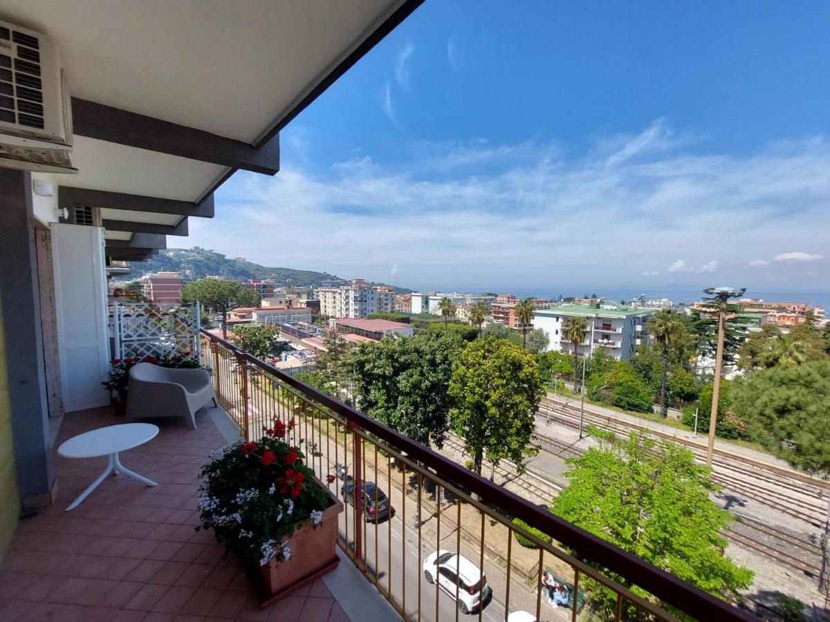 Mistral Luxury Suites Sorrento Exterior foto
