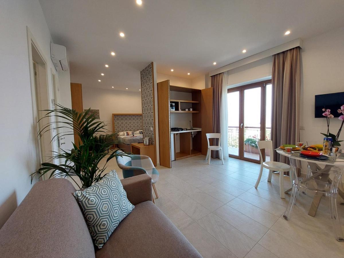 Mistral Luxury Suites Sorrento Exterior foto